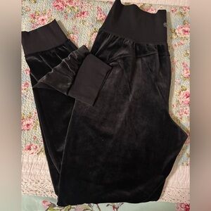 Athleta Velvet Jogger in Black